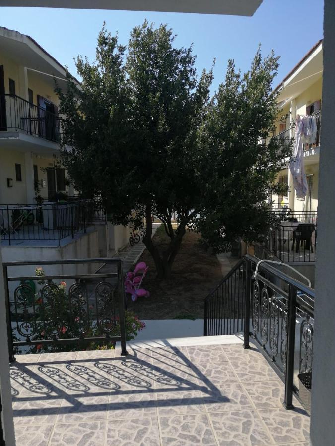 Alexander Apartments Nea Koutali Экстерьер фото